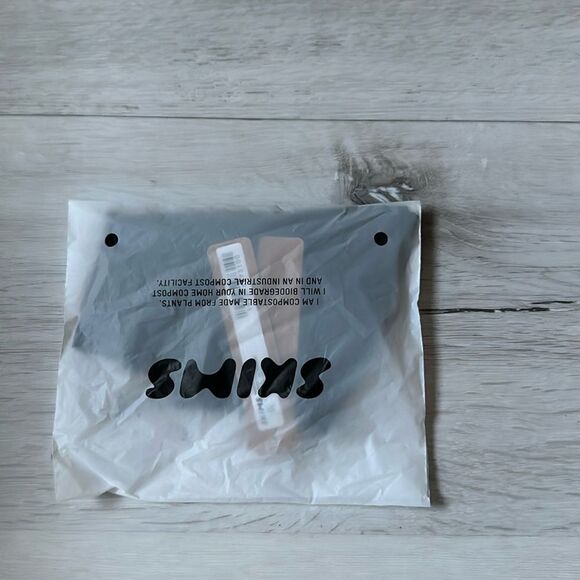 SKIMS NAKED DIPPED THONG ONYX M NWT IN PACKAGING - Picture 6 of 6